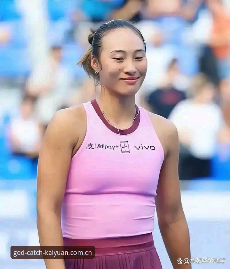 揭秘郑钦文1小时47分钟鏖战背后：从"幸运外卡"到"硬仗制造机"的自我证明